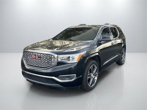 Used 2019 GMC Acadia Denali image 3