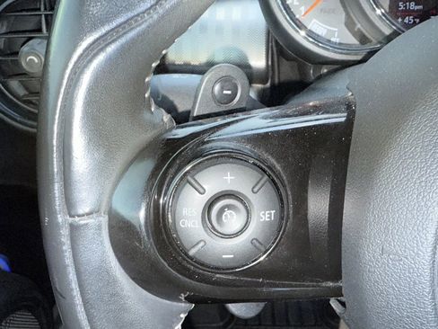 Used 2019 MINI Cooper S w/ Signature Upholstery Package FWD image 9