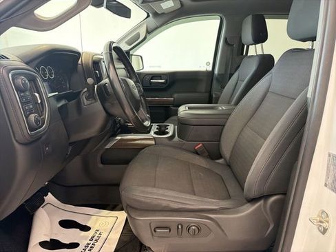 Used 2019 Chevrolet Silverado 1500 LT Trail Boss AWD/4WD image 16