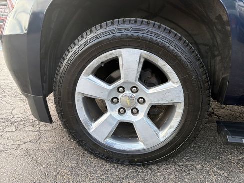 Used 2020 Chevrolet Suburban Premier AWD/4WD image 29