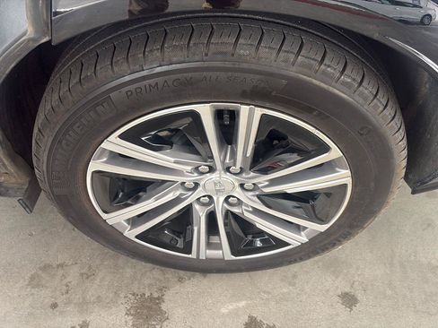 Used 2023 Cadillac Lyriq 2WD image 23