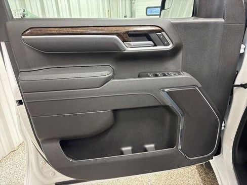 Used 2025 GMC Sierra 1500 Elevation image 13