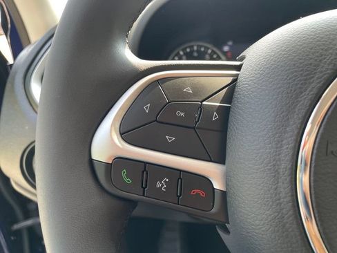 Used 2021 Jeep Renegade Latitude AWD/4WD image 30