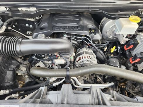 Used 2019 RAM 1500 Laramie RWD image 29