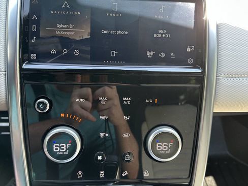 Used 2023 Land Rover Discovery Sport S R-Dynamic image 30