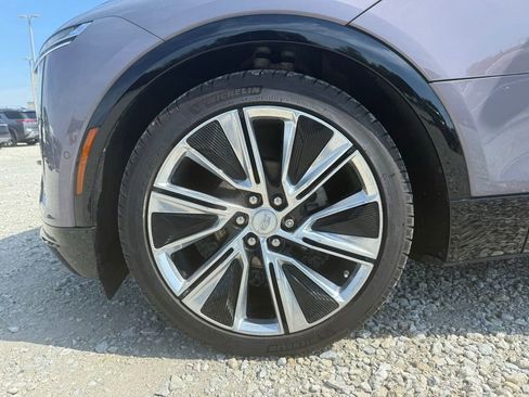Used 2025 Cadillac Lyriq Luxury w/ LPO, Floor Liner Package AWD/4WD image 14