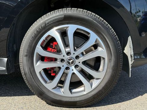 Used 2019 Mercedes-Benz GLE 400 4MATIC image 16