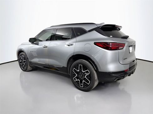 Used 2023 Chevrolet Blazer RS w/ Driver Confidence II Package FWD image 8