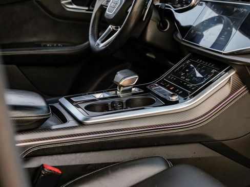 Used 2022 Audi RS Q8 4.0T image 29