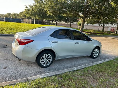 Used 2017 Toyota Corolla LE FWD image 6