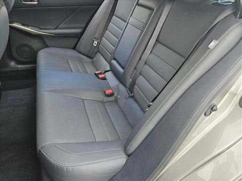 Used 2019 Lexus IS 300 AWD image 18