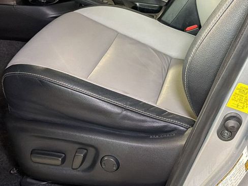 Used 2016 Toyota RAV4 Limited image 22