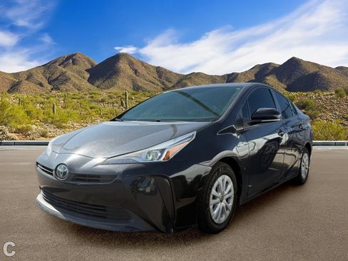 Used 2022 Toyota Prius L Eco FWD image 2