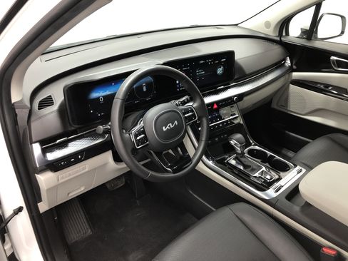 Certified 2024 Kia Carnival SX Prestige image 14