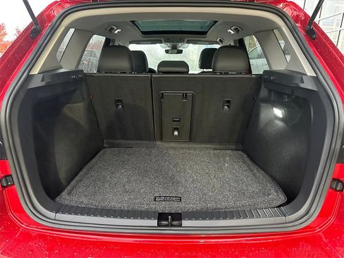 Used 2024 Volkswagen Taos SE image 14