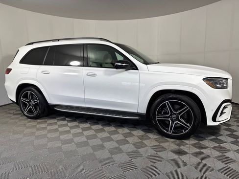Certified 2025 Mercedes-Benz GLS 450 4MATIC image 9