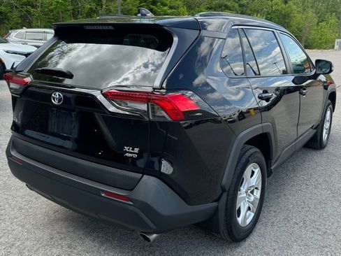 Used 2021 Toyota RAV4 XLE w/ Convenience Package AWD/4WD image 7