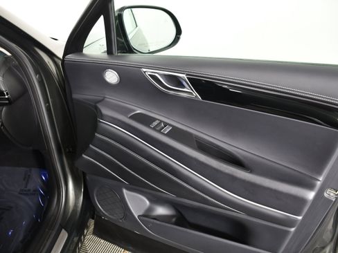 Used 2025 Genesis GV80 2.5T Standard AWD/4WD image 40