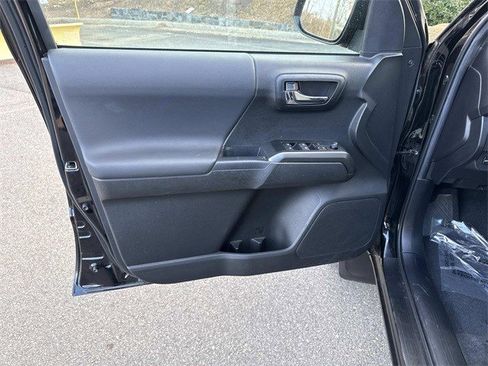 Used 2022 Toyota Tacoma SR5 image 13
