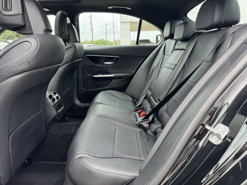 Used 2025 Mercedes-Benz C 300 4MATIC Sedan image 30