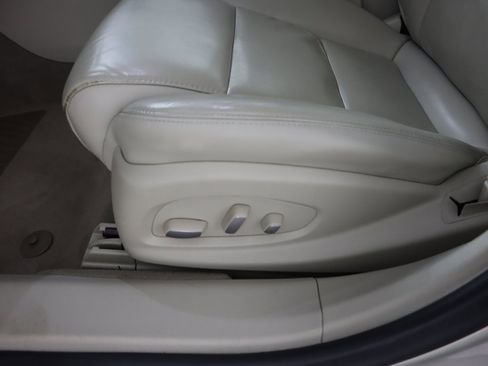 Used 2016 Cadillac XTS Luxury w/ Driver Awareness Package image 34