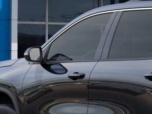 New 2026 Chevrolet Traverse LT image 12