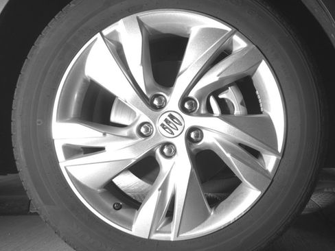 Used 2025 Buick Encore GX Preferred image 13