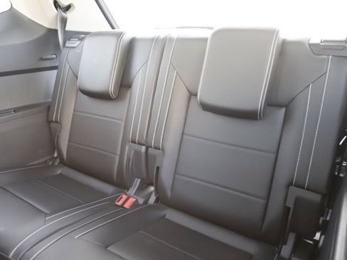 Used 2023 Volkswagen Atlas SE w/ Black Wheel Package image 16