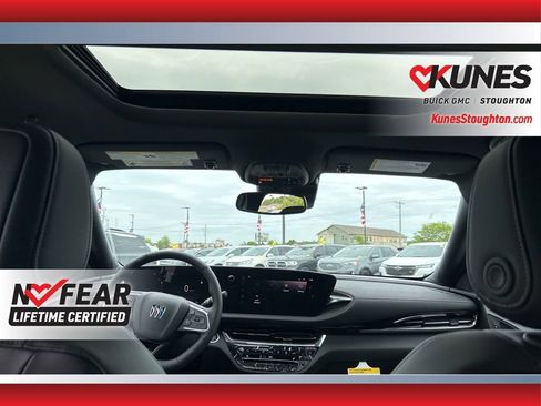 New 2025 Buick Envista Avenir image 52