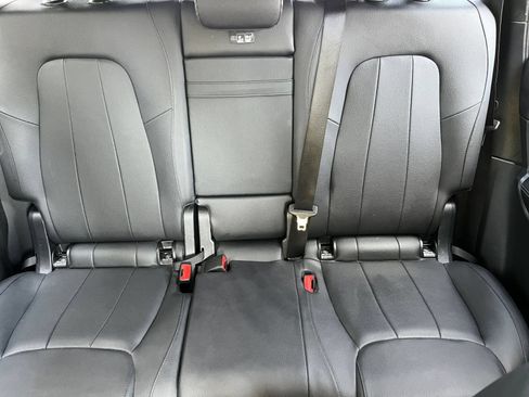 Used 2025 Mercedes-Benz GLB 250 image 43