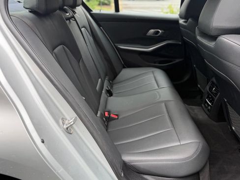 Used 2019 BMW 330i xDrive Sedan w/ Driving Assistance Package AWD/4WD image 18