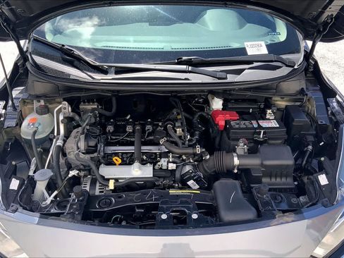 Used 2024 Nissan Versa S FWD image 9
