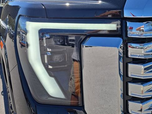 New 2025 GMC Sierra 2500 Denali w/ Technology Package image 11
