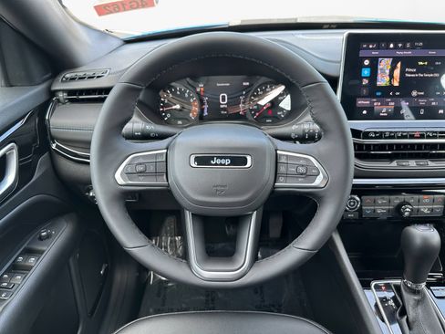 New 2025 Jeep Compass Limited w/ Sun & Sound Group AWD/4WD image 14