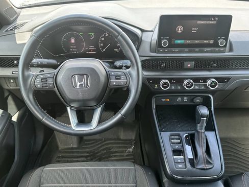 Used 2025 Honda CR-V Sport image 14