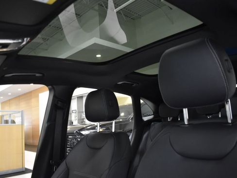 Certified 2024 Mercedes-Benz GLA 35 AMG 4MATIC image 37