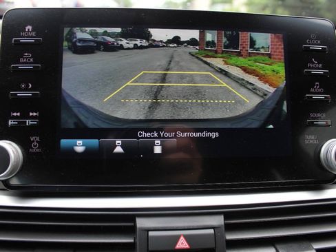 Used 2022 Honda Accord Sport image 14