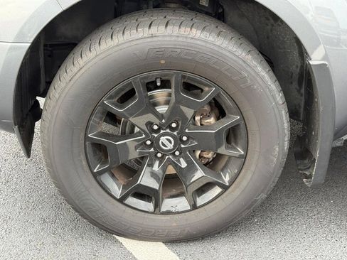 Used 2021 Nissan Frontier SV w/ Midnight Edition Floor Mats AWD/4WD image 7