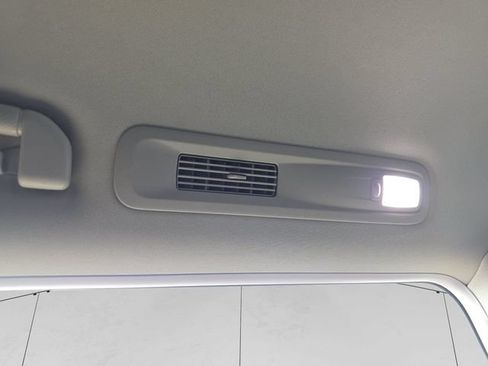 Used 2024 Nissan Armada SV AWD/4WD image 42