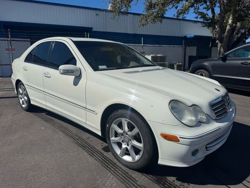 Used 2007 Mercedes-Benz C 280 Sedan image 2
