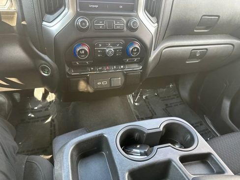 Used 2021 Chevrolet Silverado 1500 LT AWD/4WD image 25