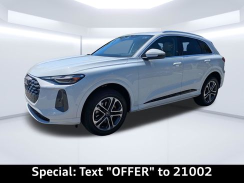 Certified 2025 Audi Q5 Premium AWD/4WD image 8
