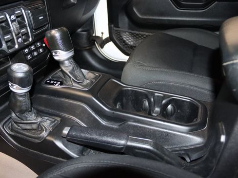 Used 2021 Jeep Gladiator Sport AWD/4WD image 34