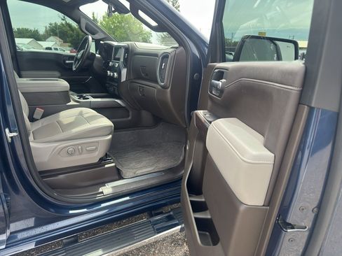 Used 2021 GMC Sierra 1500 SLT w/ SLT Convenience Package AWD/4WD image 15