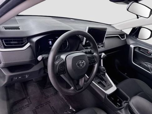 Certified 2023 Toyota RAV4 LE FWD image 10