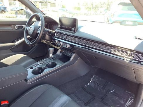 Used 2025 Honda Civic Sport image 13