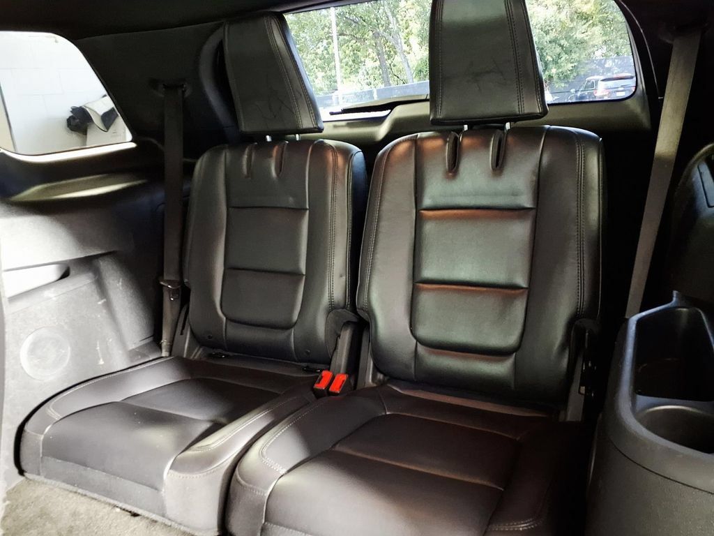 Used 2012 Ford Explorer XLT FWD image 10