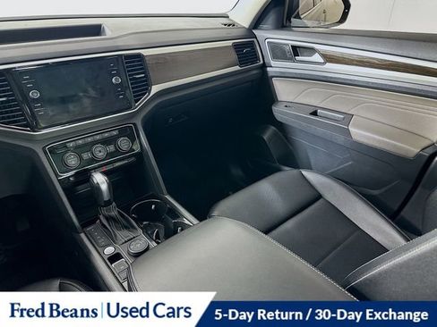 Used 2023 Volkswagen Atlas SE w/ Panoramic Sunroof Package image 24