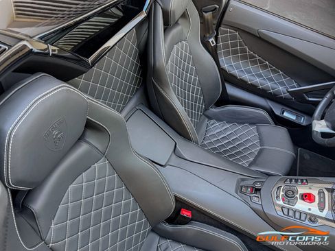 Used 2016 Lamborghini Aventador LP 700-4 image 35