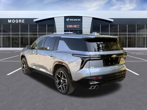 Used 2025 Chevrolet Traverse High Country image 5